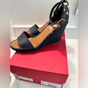 Valentino Garavani wedges. Size EU 41.